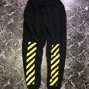 Men’s off white sweatpants